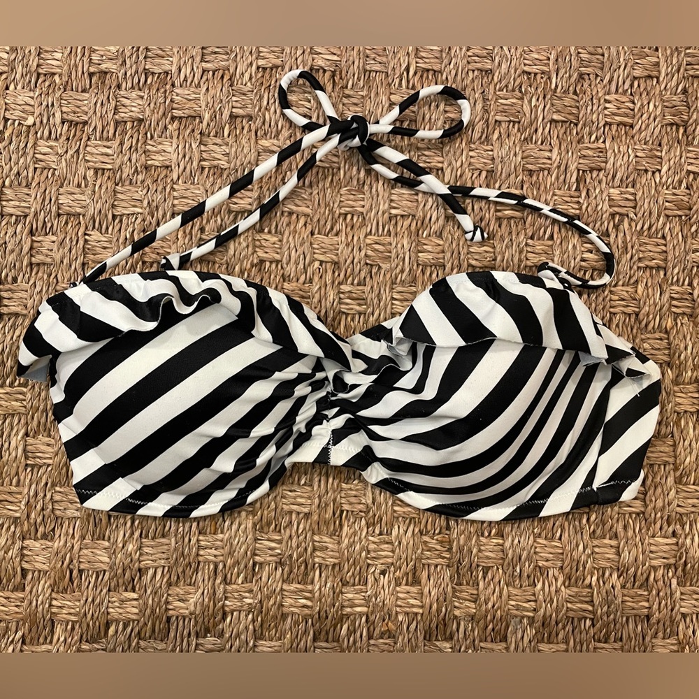 Victoria’s Secret Black & White Striped Halter/Strapless Convertible Bikini Top